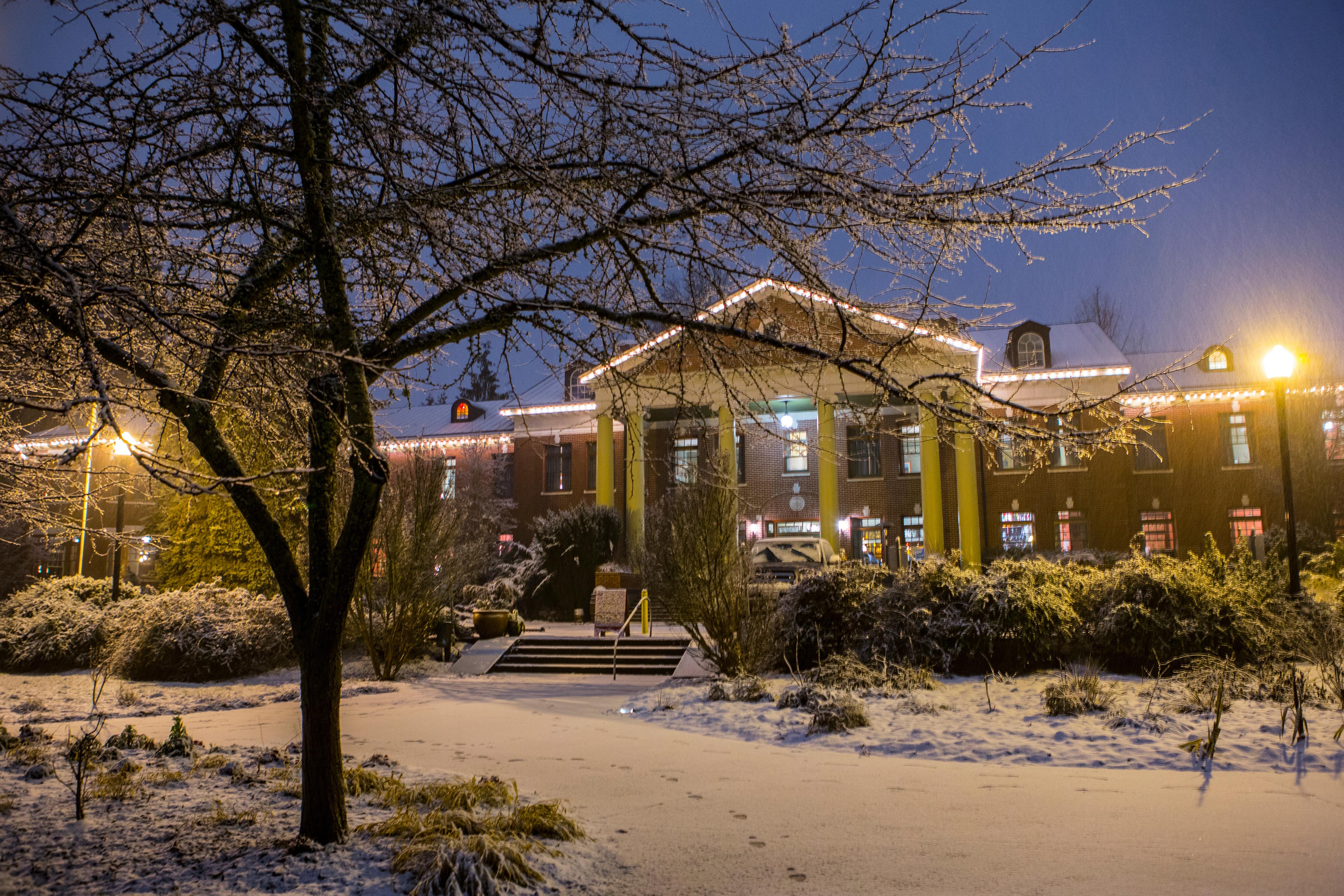 Mcmenamins Grand Lodge Forest Grove Eksteriør billede