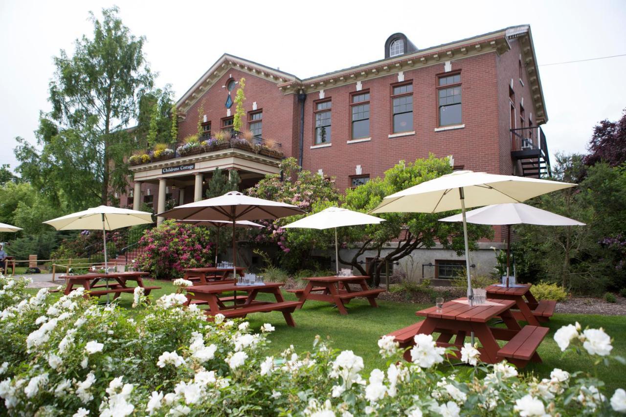 Mcmenamins Grand Lodge Forest Grove Eksteriør billede