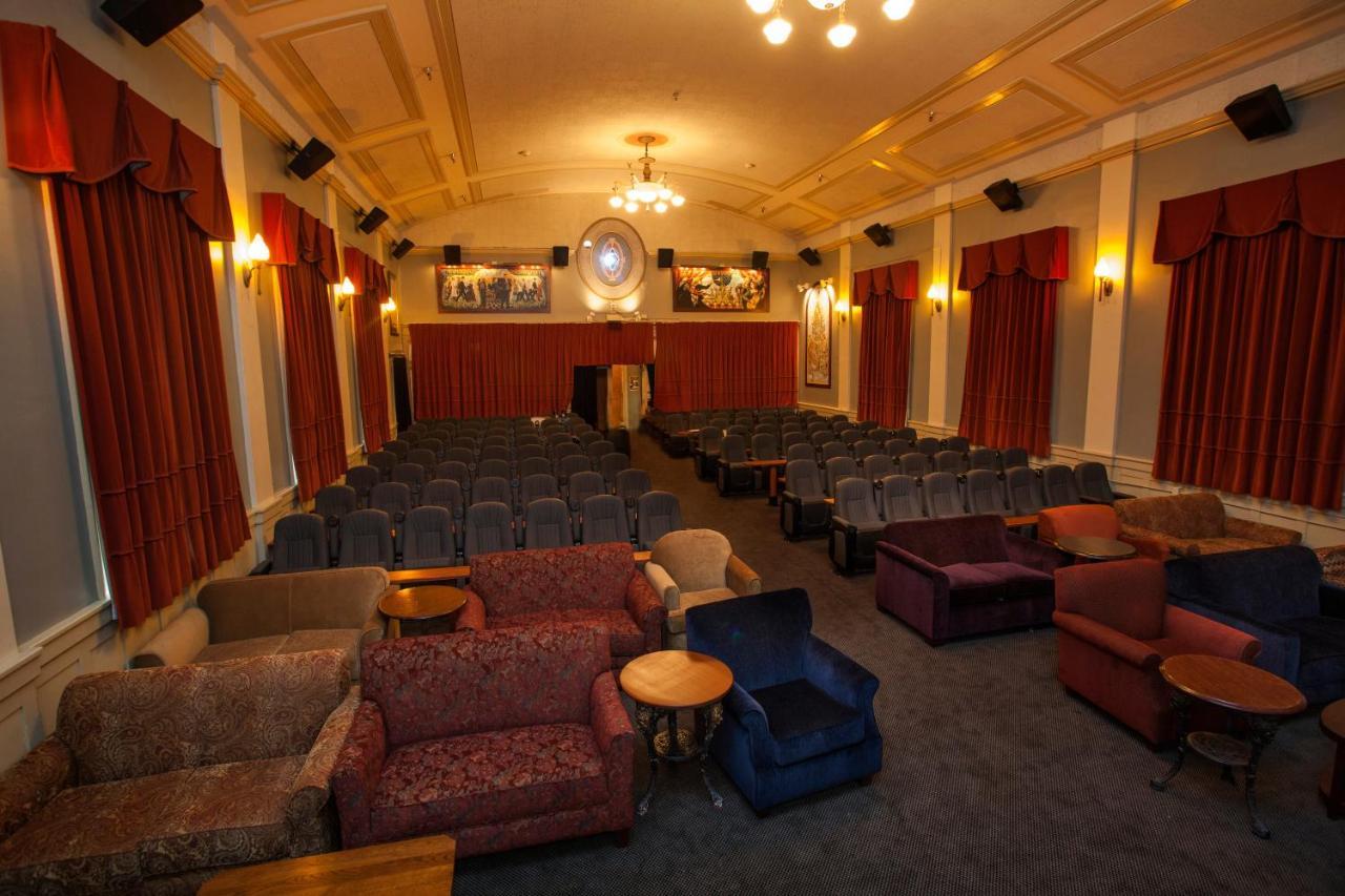 Mcmenamins Grand Lodge Forest Grove Eksteriør billede
