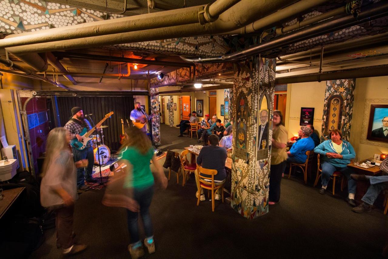 Mcmenamins Grand Lodge Forest Grove Eksteriør billede