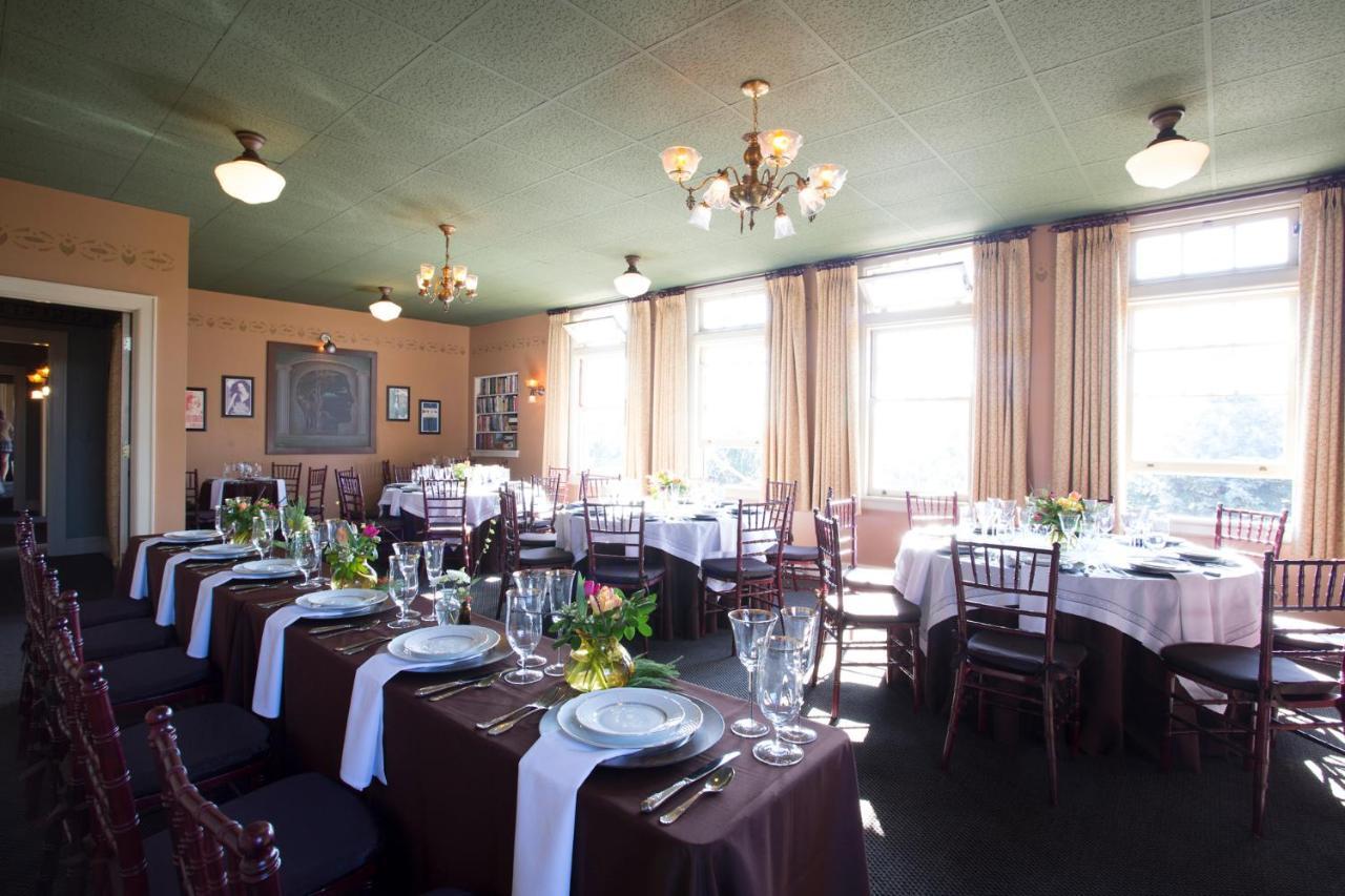 Mcmenamins Grand Lodge Forest Grove Eksteriør billede
